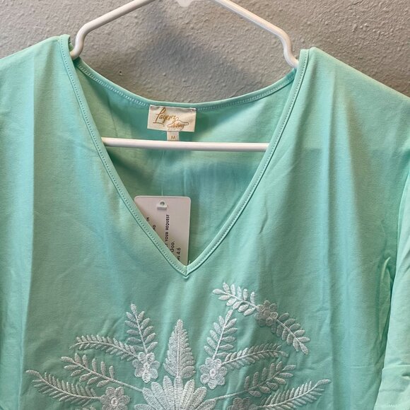 Layerz Clothing Embroidered Top‎ Floral  Tee Ruffle Sleeves Mint Green - Picture 2 of 11